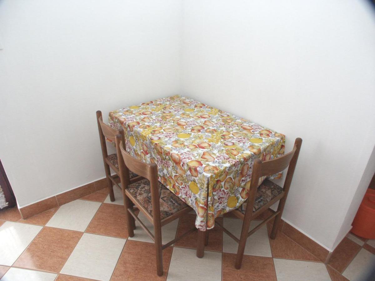 Apartments With A Parking Space Punta Kriza, Cres - 383 Kültér fotó